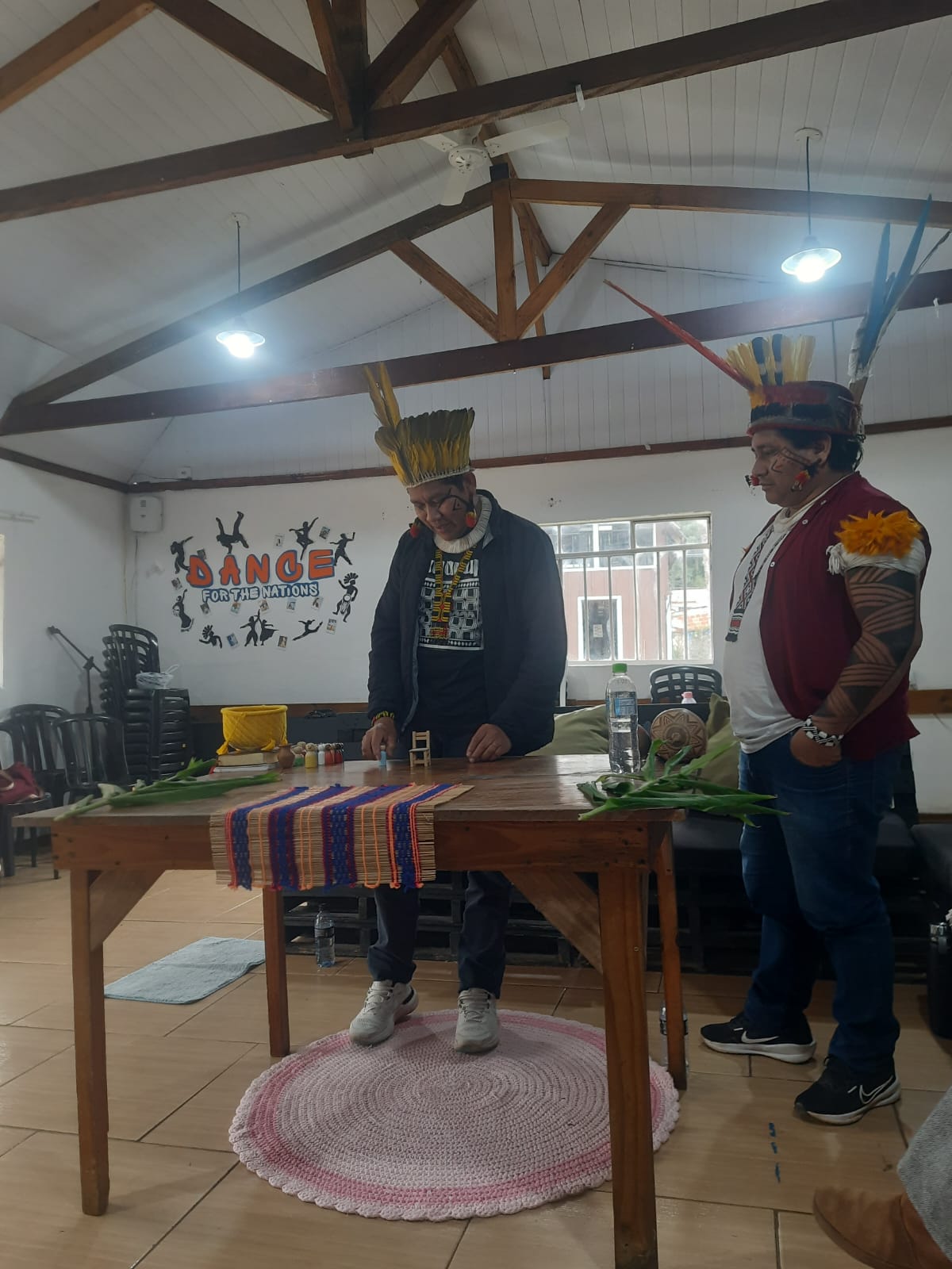 Foto 1 — Tradução Oral da bíblia para uma tribo Indígena 
